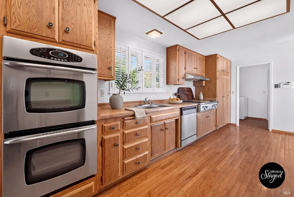 8940 Oakmont Drive Santa Rosa, CA 95409