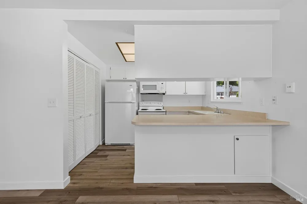 170 Mountain Vista Circle Santa Rosa, CA 95409