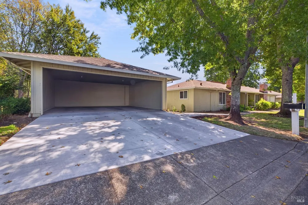 170 Mountain Vista Circle Santa Rosa, CA 95409