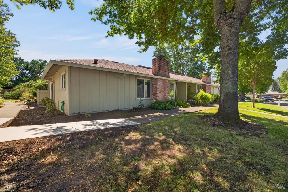 170 Mountain Vista Circle Santa Rosa, CA 95409