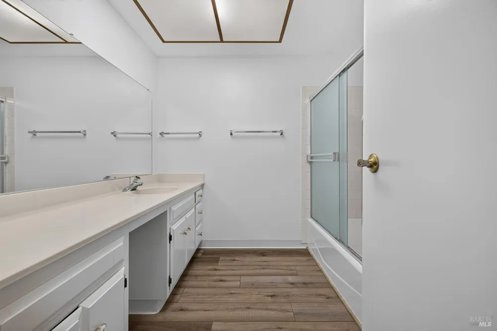 170 Mountain Vista Circle Santa Rosa, CA 95409
