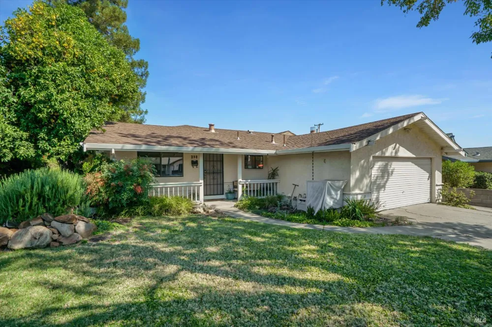 298 Markham Avenue Vacaville, CA 95688