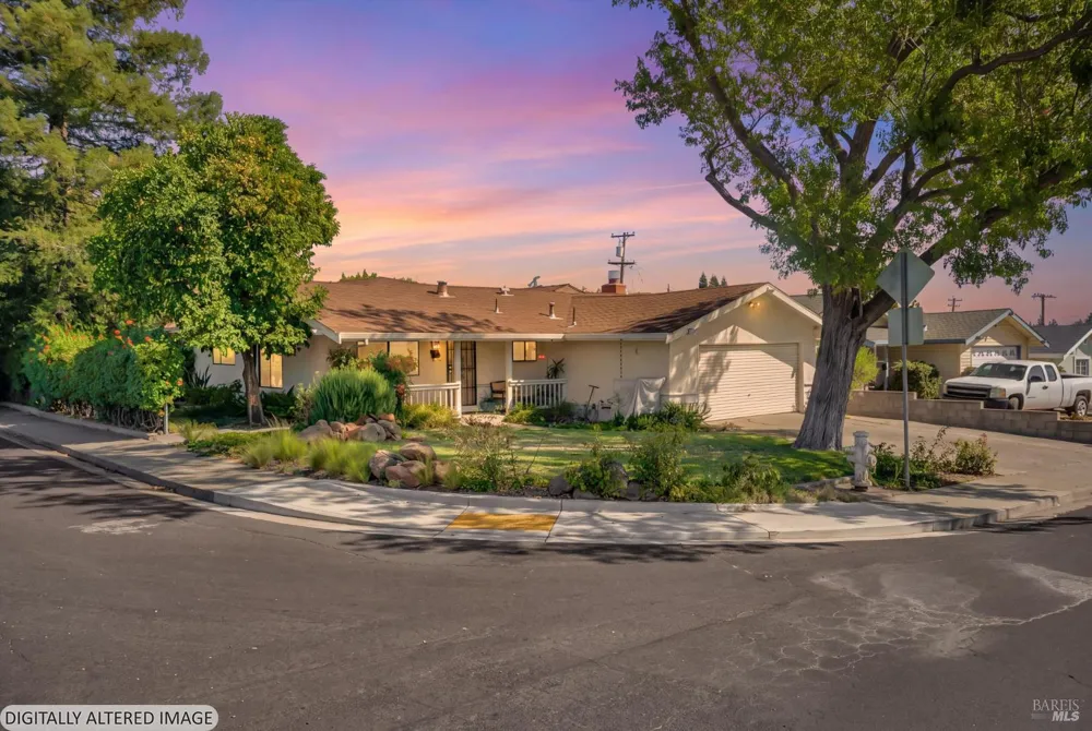 298 Markham Avenue Vacaville, CA 95688