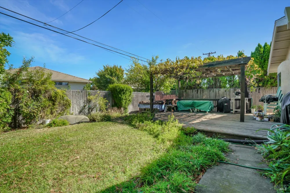 298 Markham Avenue Vacaville, CA 95688