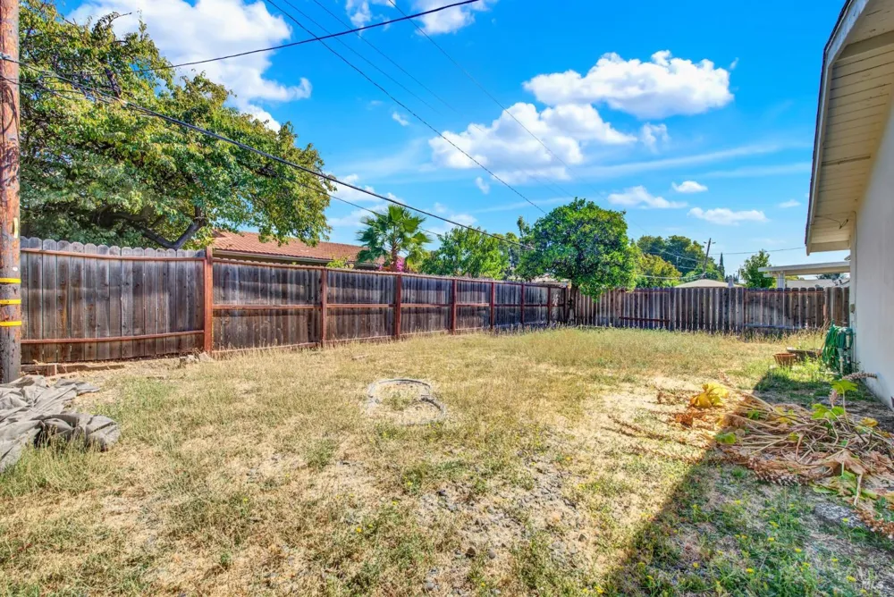 272 Jasmine Street Fairfield, CA 94533