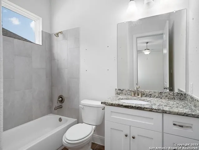 530 CARRIAGE HOUSE Unit 42 Spring Branch, TX 78070