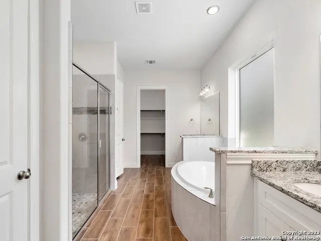 530 CARRIAGE HOUSE Unit 42 Spring Branch, TX 78070