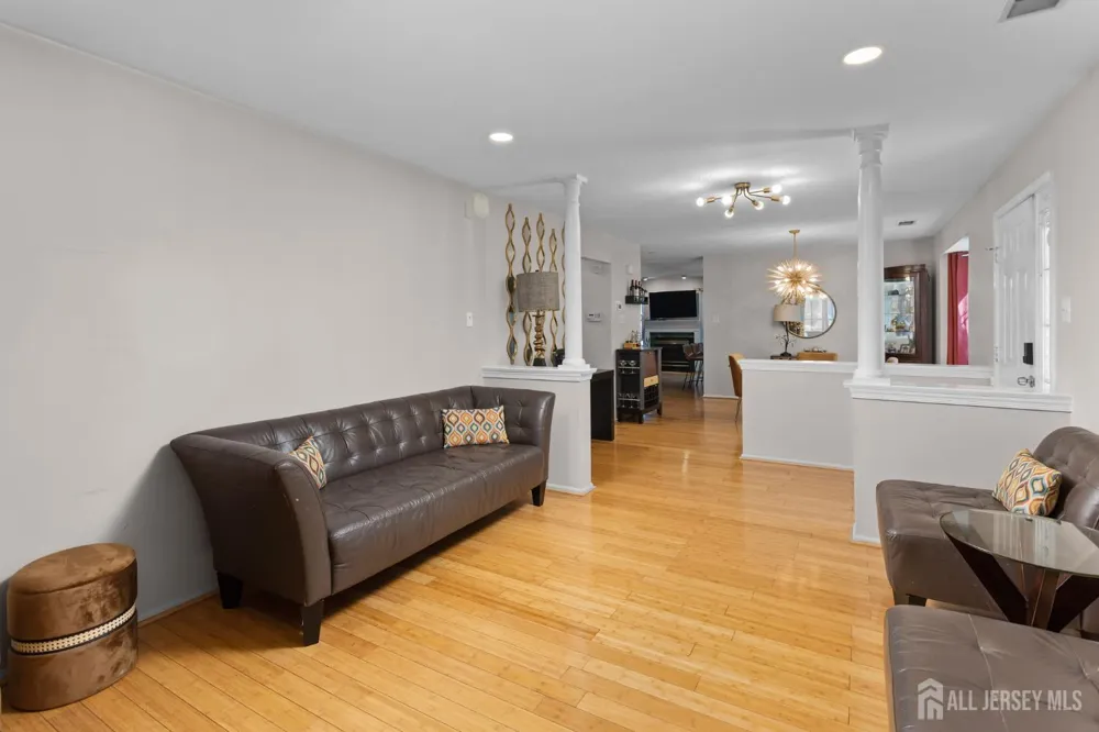 301 Pheasant Run South Brunswick, NJ 08852