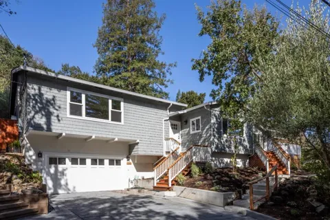 220 Canyon Drive