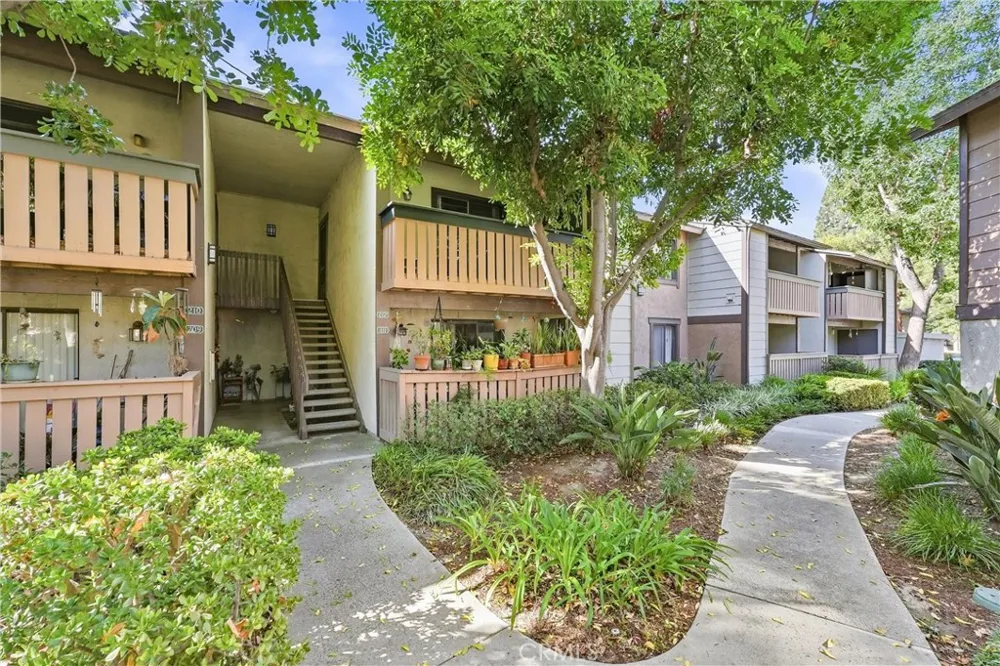20702 El Toro Rd #212 Lake Forest, CA 92630