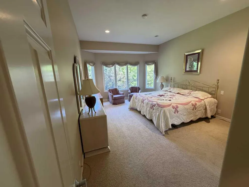 4786 Sunflower Ridge Drive NE Ada, MI 49301
