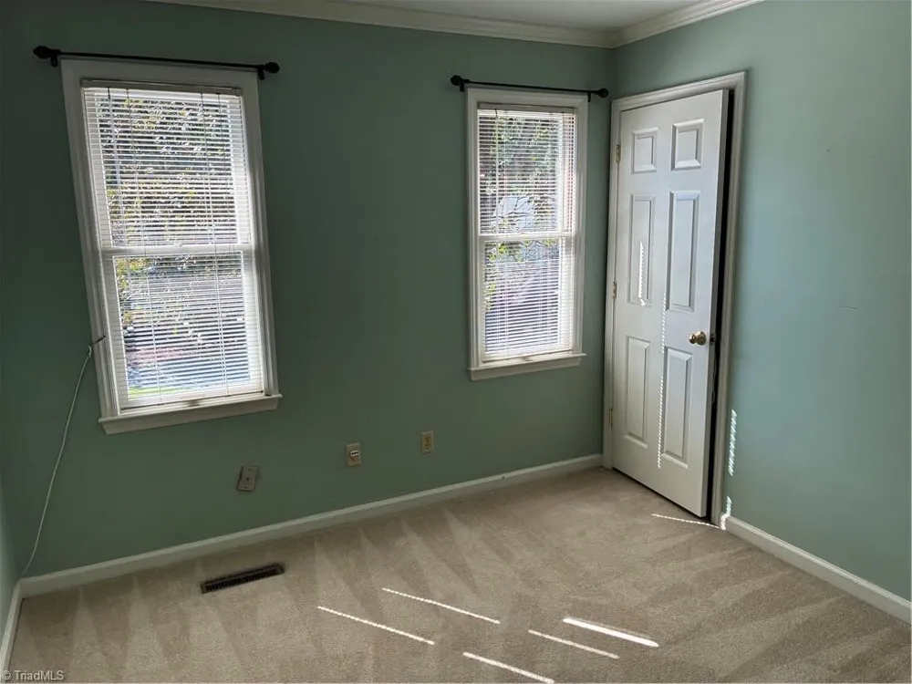 930 Foxhall Drive Winston-Salem, NC 27106