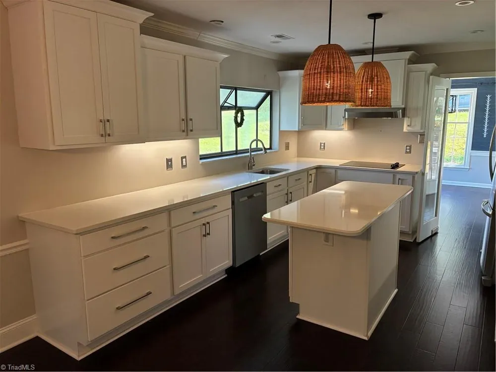 930 Foxhall Drive Winston-Salem, NC 27106