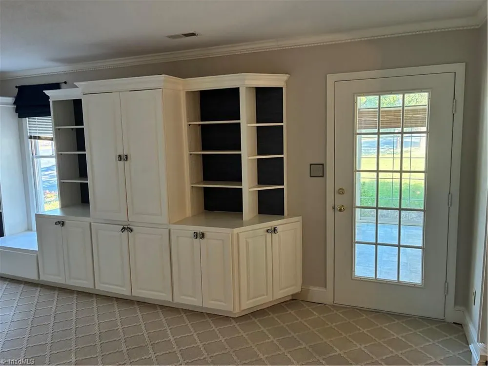 930 Foxhall Drive Winston-Salem, NC 27106