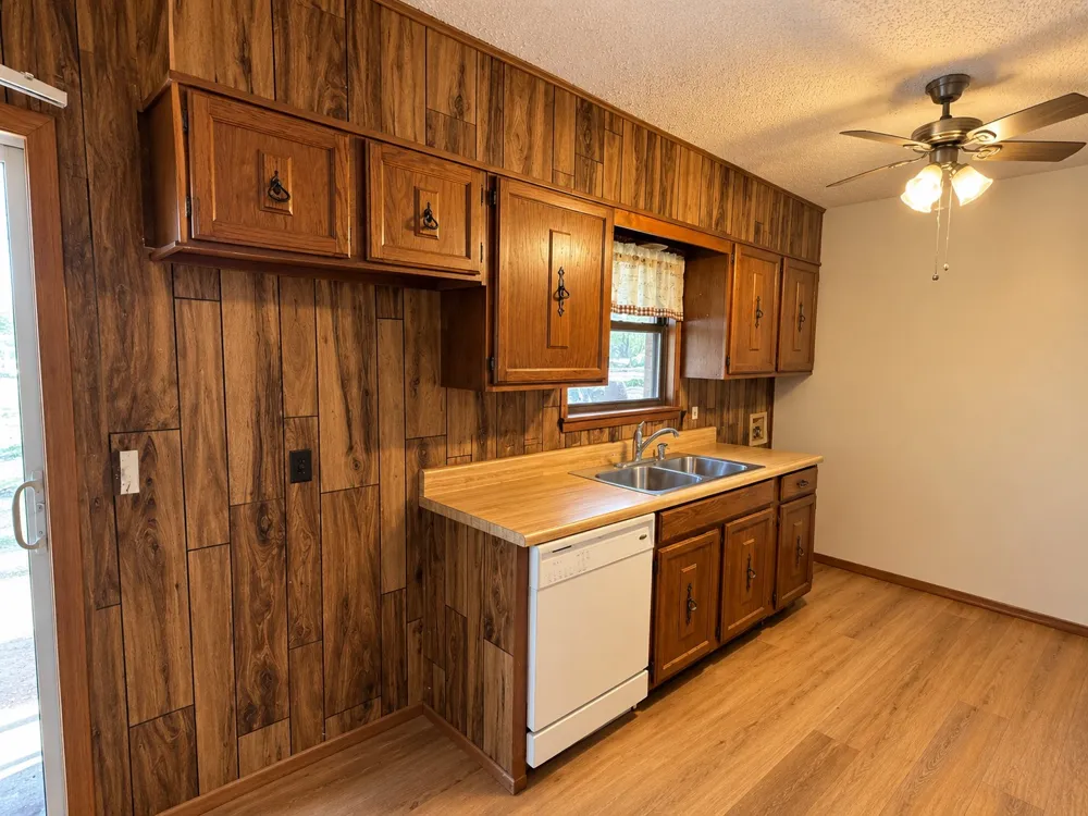225 Elizabeth Lane Blossom, TX 75416
