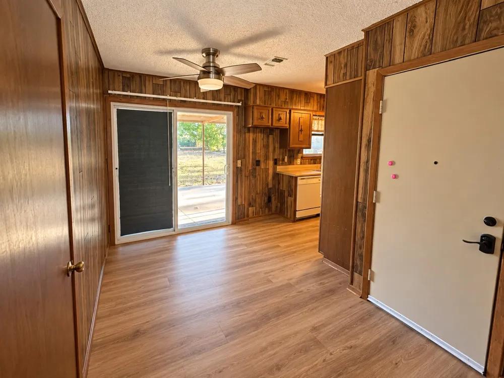 225 Elizabeth Lane Blossom, TX 75416