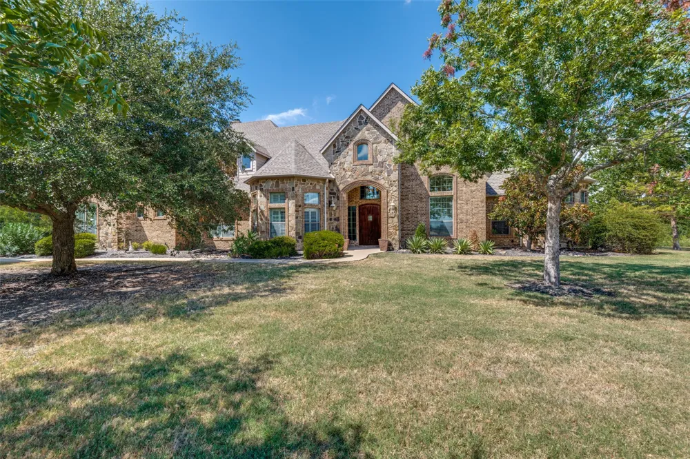 2 Dancing Waters McLendon Chisholm, TX 75032