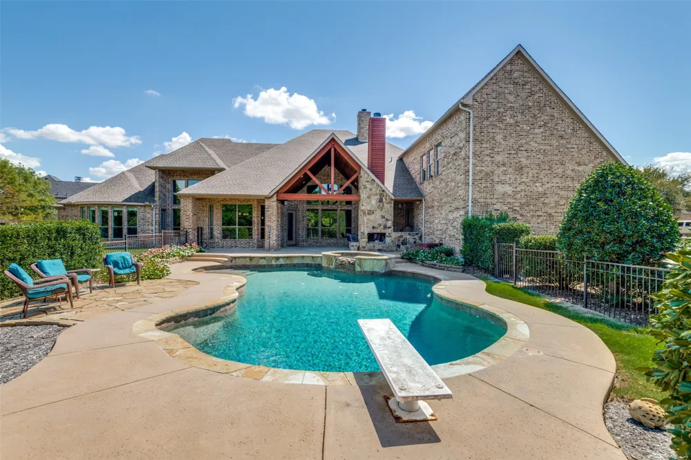 2 Dancing Waters McLendon Chisholm, TX 75032