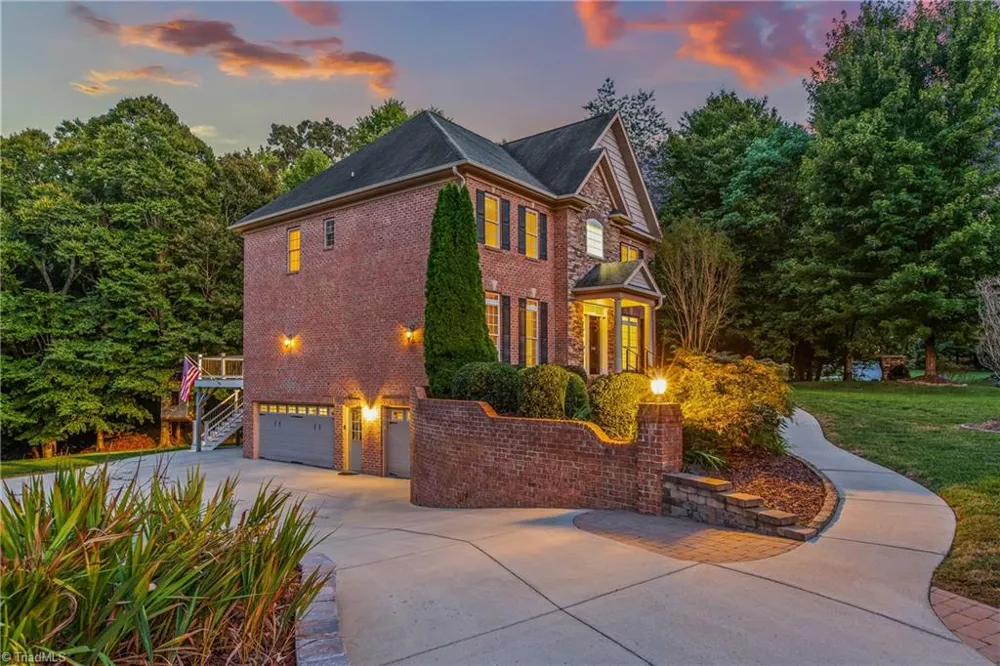 1797 Ramhurst Drive Clemmons, NC 27012