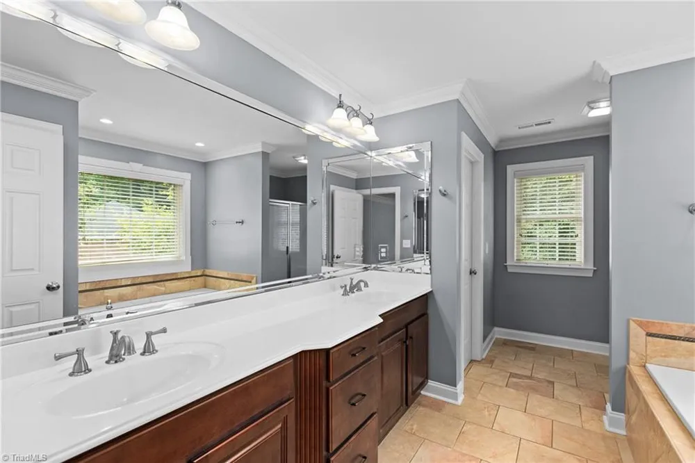 1797 Ramhurst Drive Clemmons, NC 27012