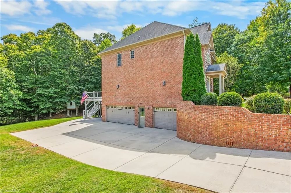 1797 Ramhurst Drive Clemmons, NC 27012