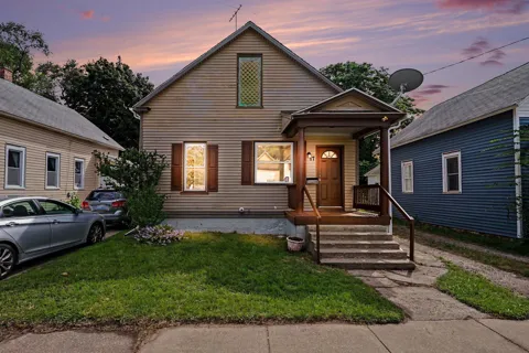 17 E Isabella Avenue