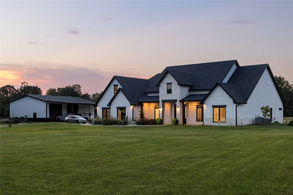 15170 Farm Road 79 Sumner, TX 75486