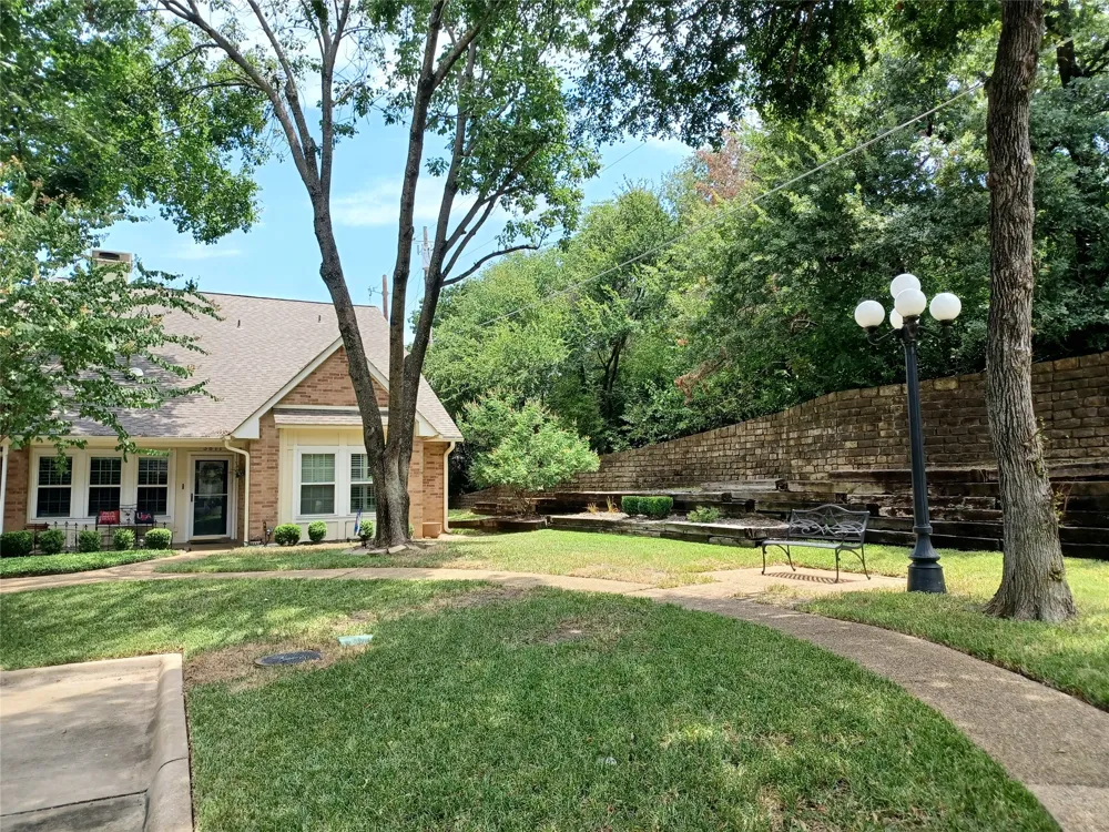 3611 Soft Wind Court Grapevine, TX 76051