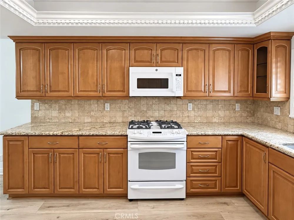 21821 Burbank Boulevard #138 Woodland Hills, CA 91367