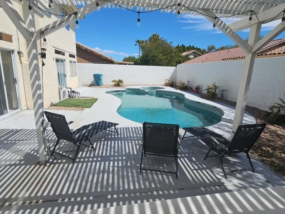 69911 Willow Lane Cathedral City, CA 92234