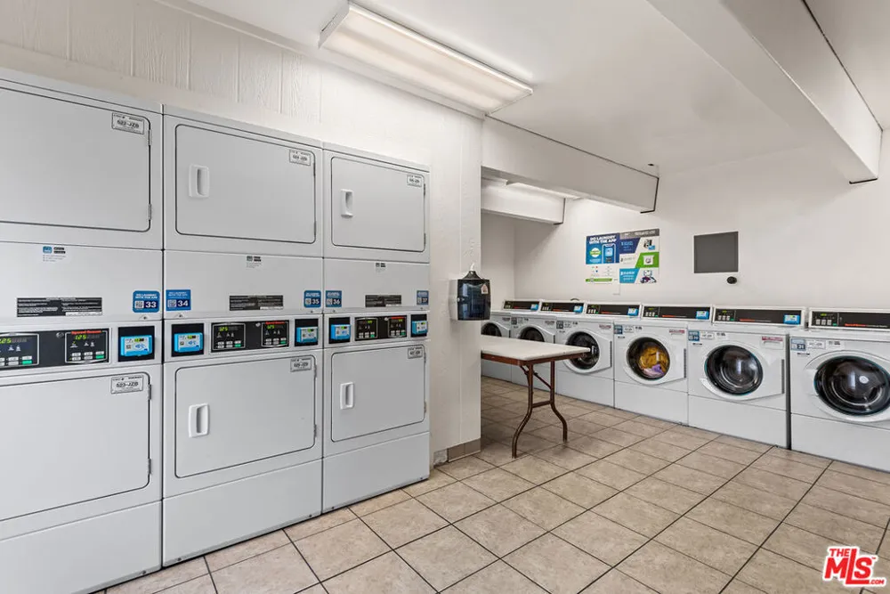 6515 Green Valley Circle #104 Culver City, CA 90230