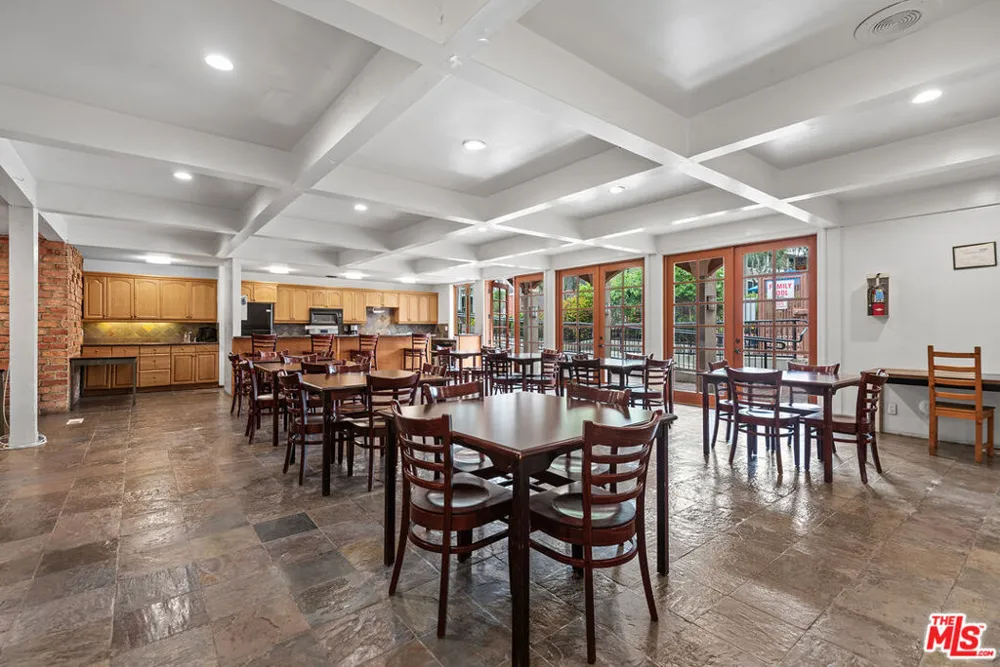 6515 Green Valley Circle #104 Culver City, CA 90230