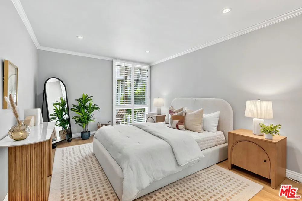 6515 Green Valley Circle #104 Culver City, CA 90230