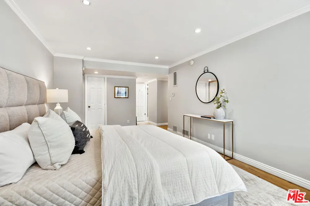 6515 Green Valley Circle #104 Culver City, CA 90230