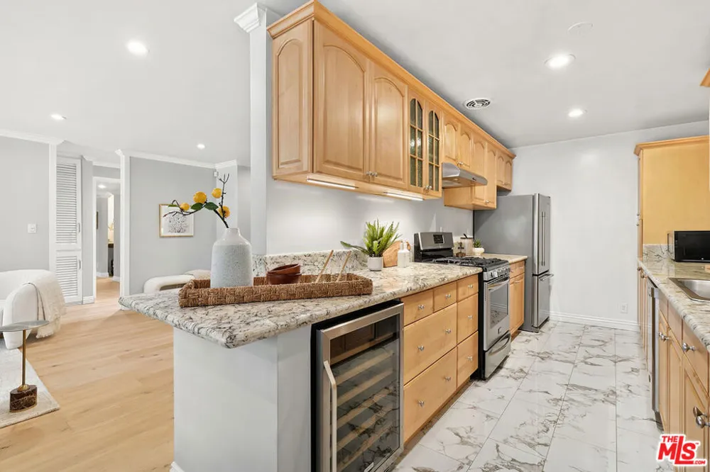 6515 Green Valley Circle #104 Culver City, CA 90230