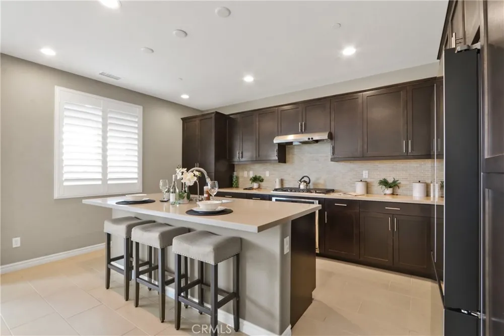 618 S Lakeshore Drive Anaheim, CA 92806