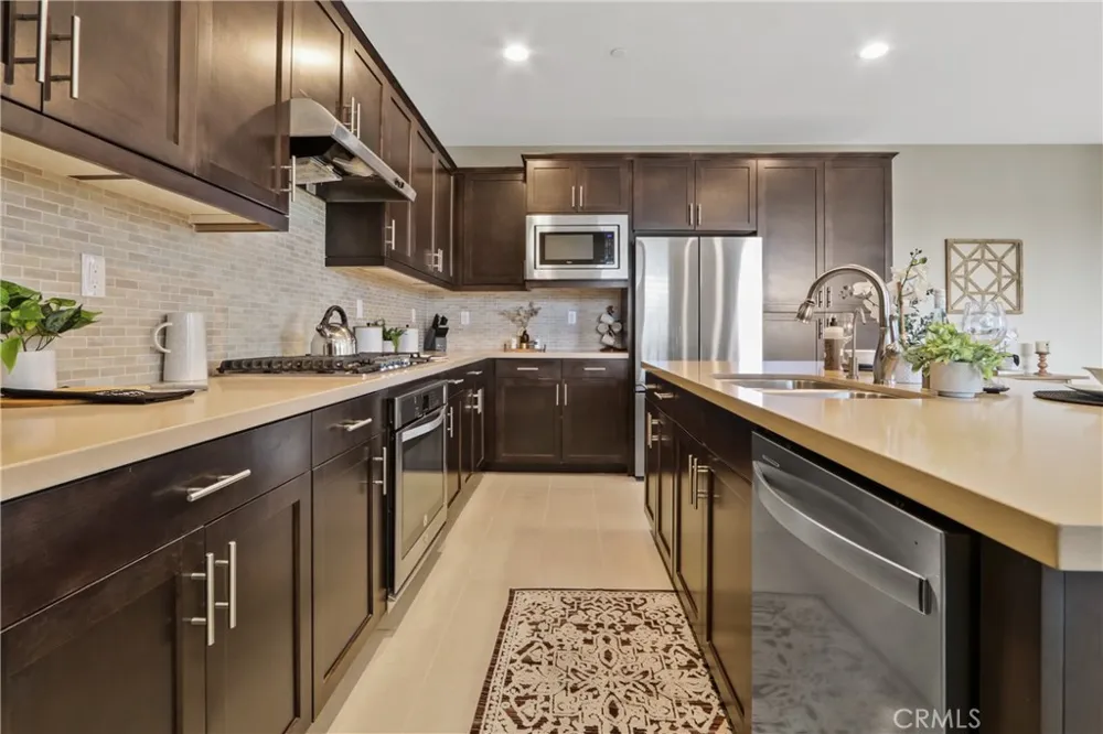 618 S Lakeshore Drive Anaheim, CA 92806