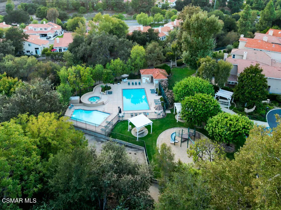 323 Ocho Rios Way Oak Park, CA 91377
