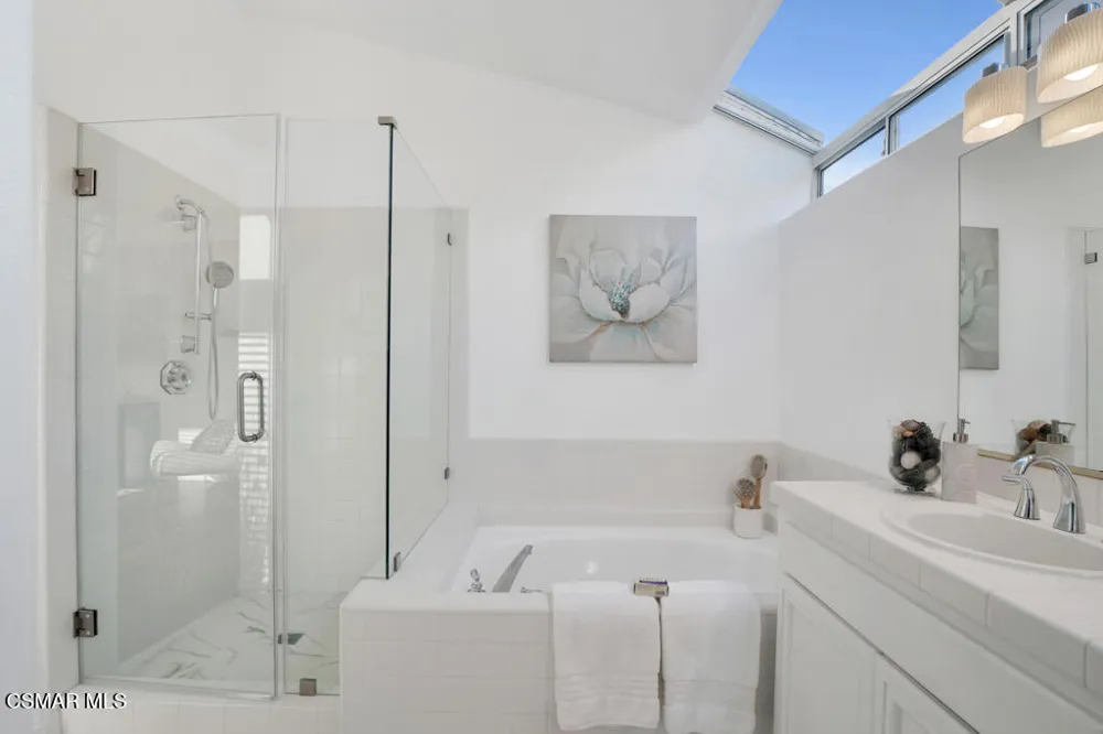 323 Ocho Rios Way Oak Park, CA 91377