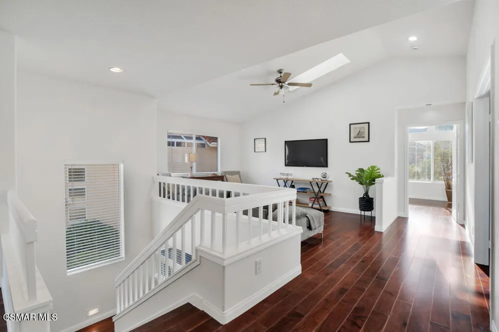 323 Ocho Rios Way Oak Park, CA 91377