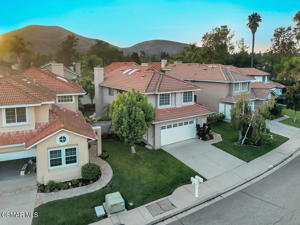 323 Ocho Rios Way Oak Park, CA 91377