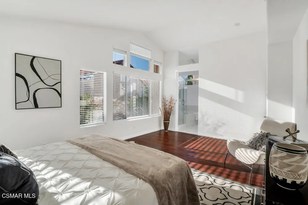 323 Ocho Rios Way Oak Park, CA 91377