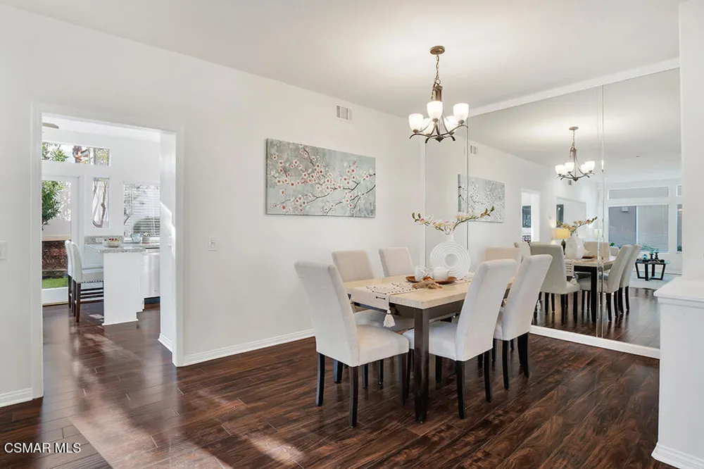 323 Ocho Rios Way Oak Park, CA 91377