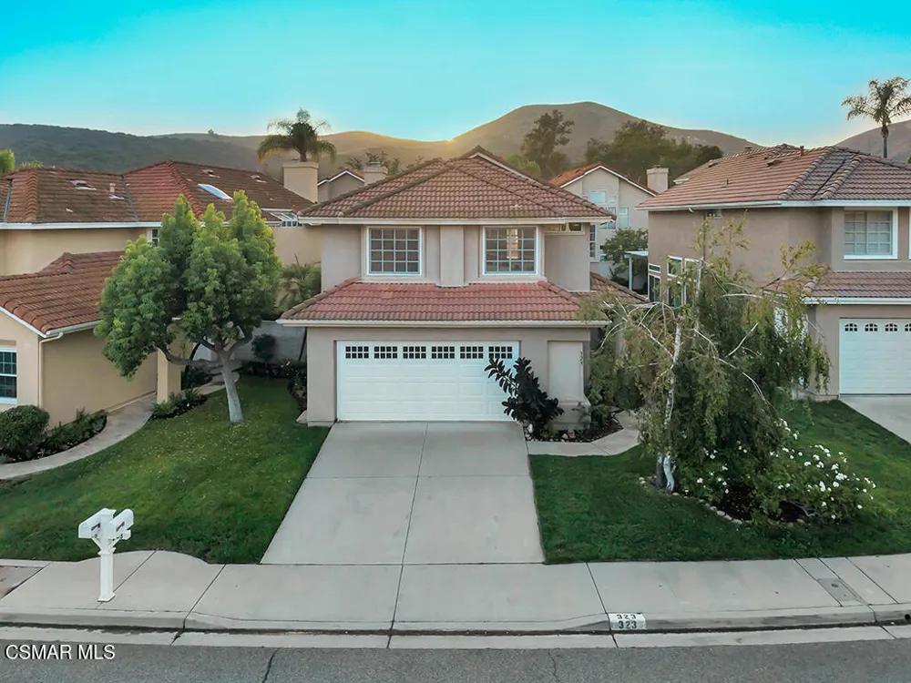 323 Ocho Rios Way Oak Park, CA 91377