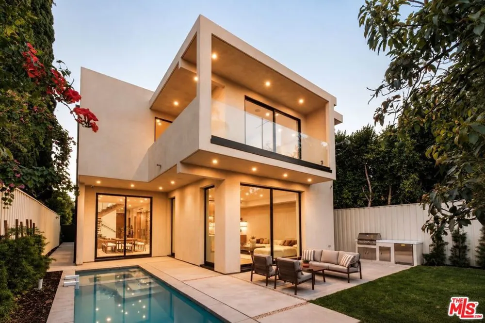 2214 Glyndon Avenue Venice, CA 90291