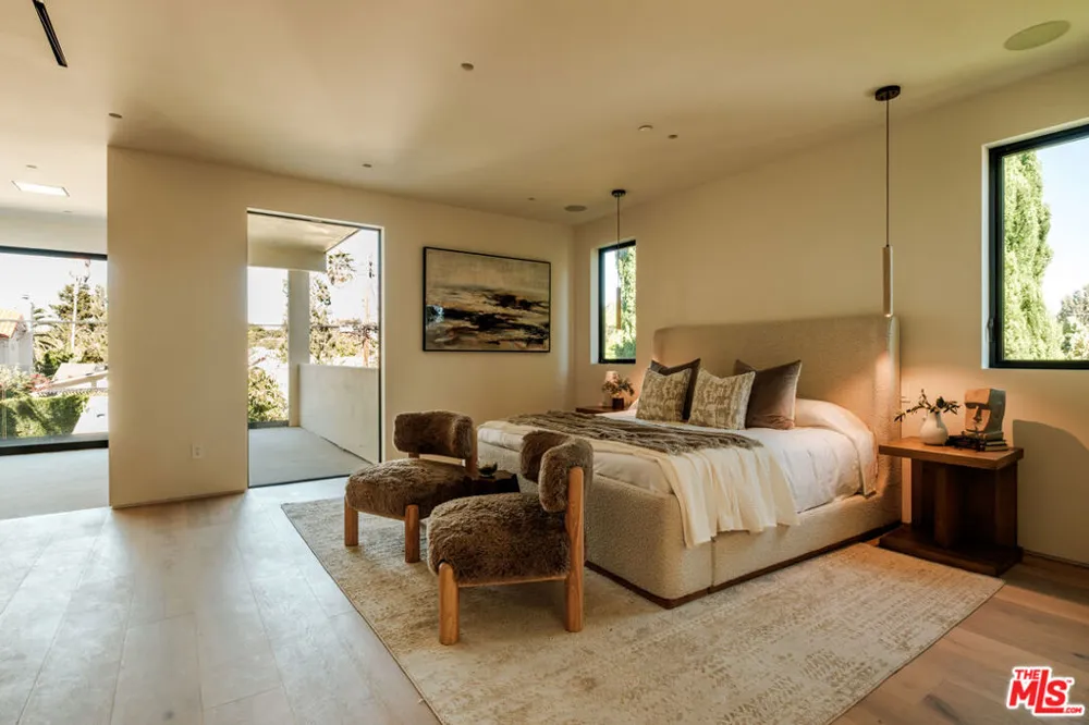 2214 Glyndon Avenue Venice, CA 90291