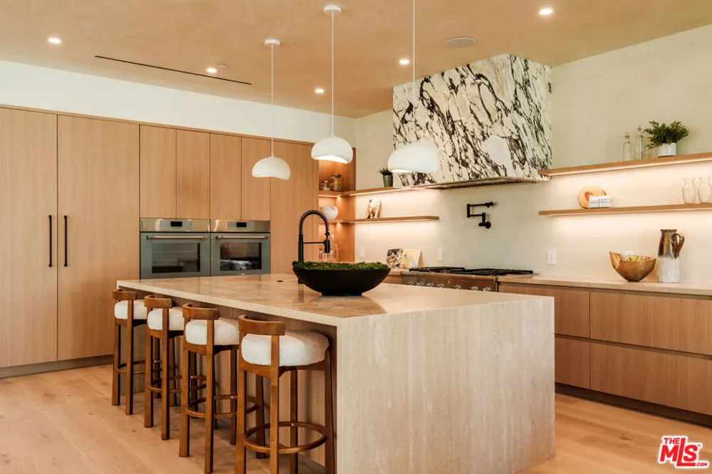 2214 Glyndon Avenue Venice, CA 90291
