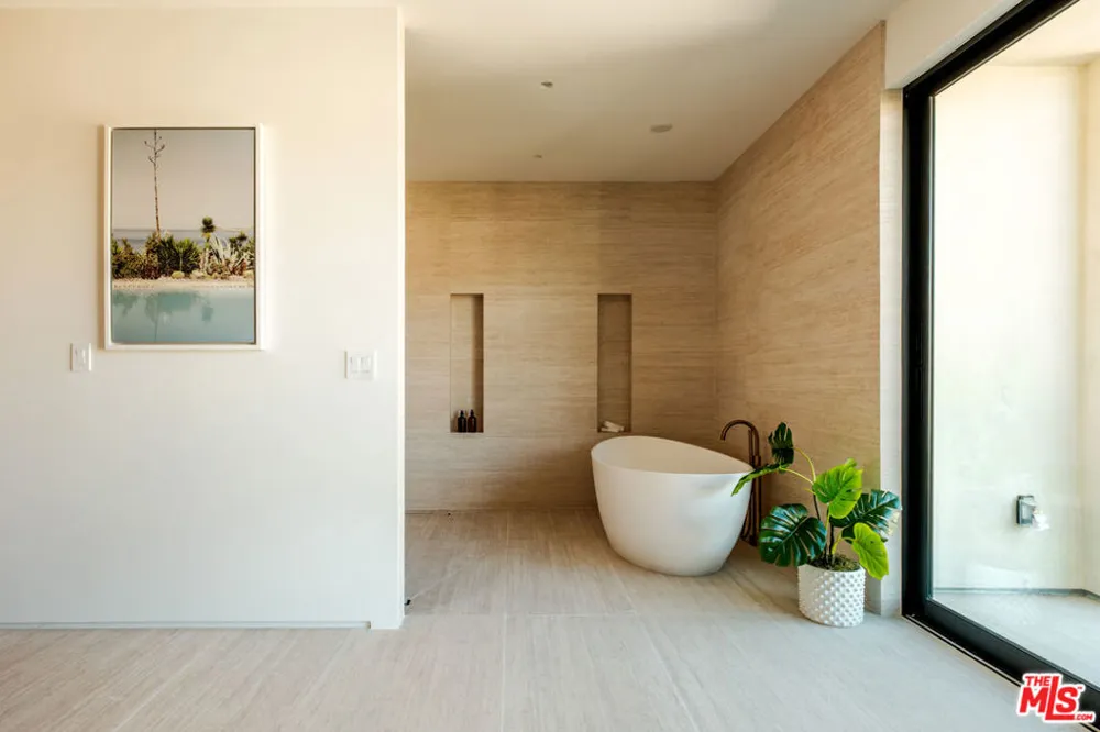 2214 Glyndon Avenue Venice, CA 90291