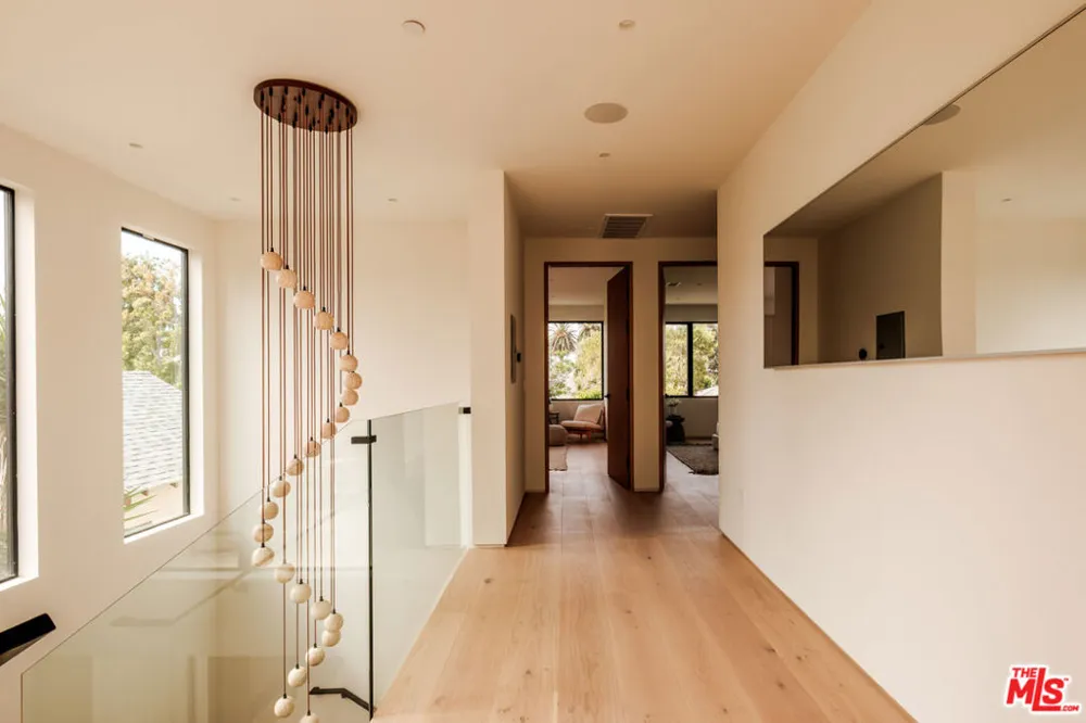 2214 Glyndon Avenue Venice, CA 90291