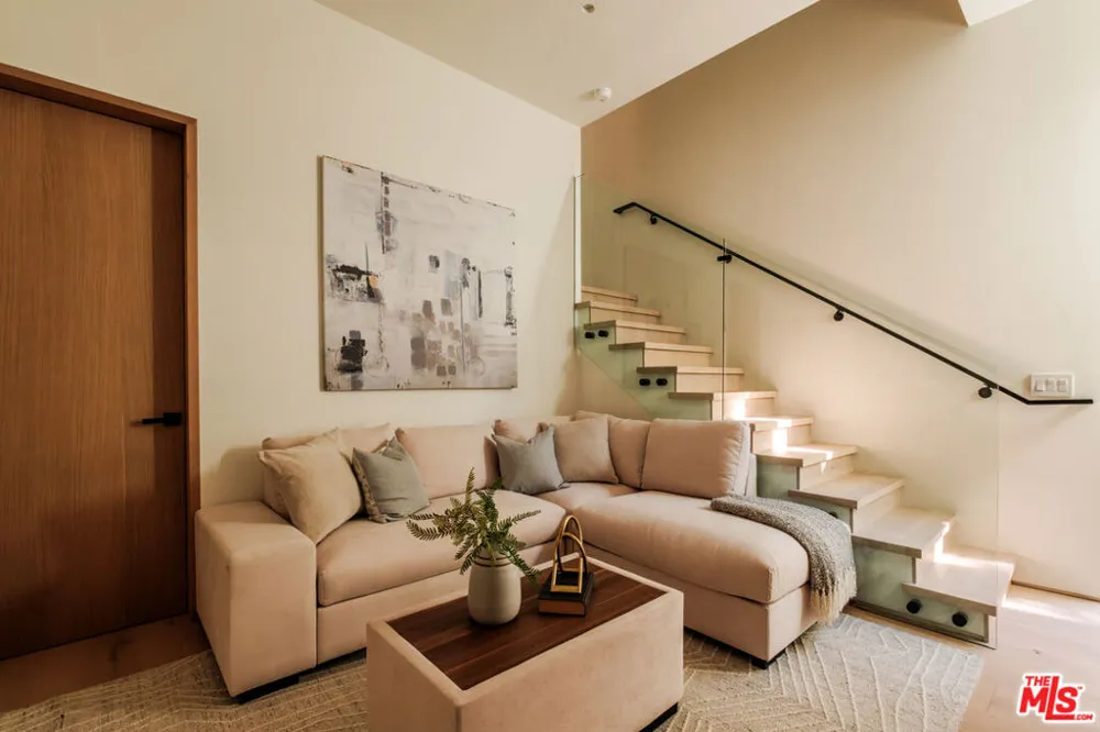 2214 Glyndon Avenue Venice, CA 90291